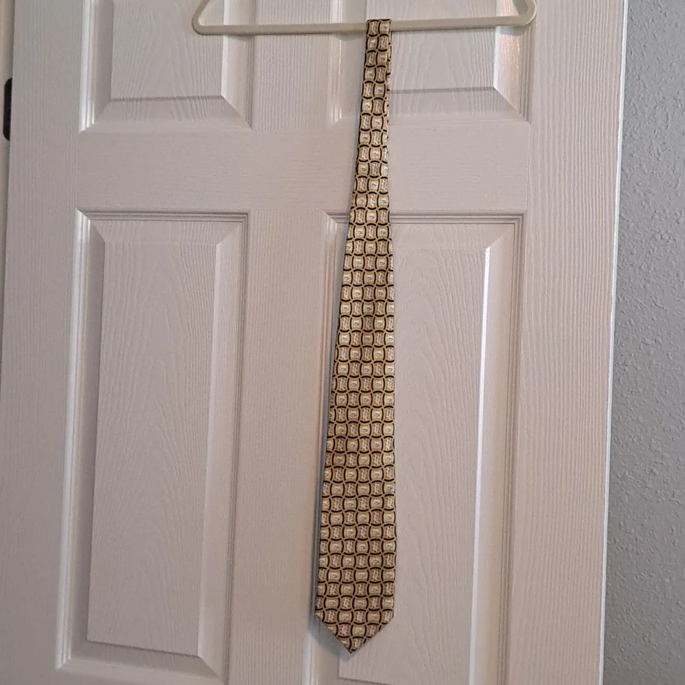 Pfizer Tie 7/8